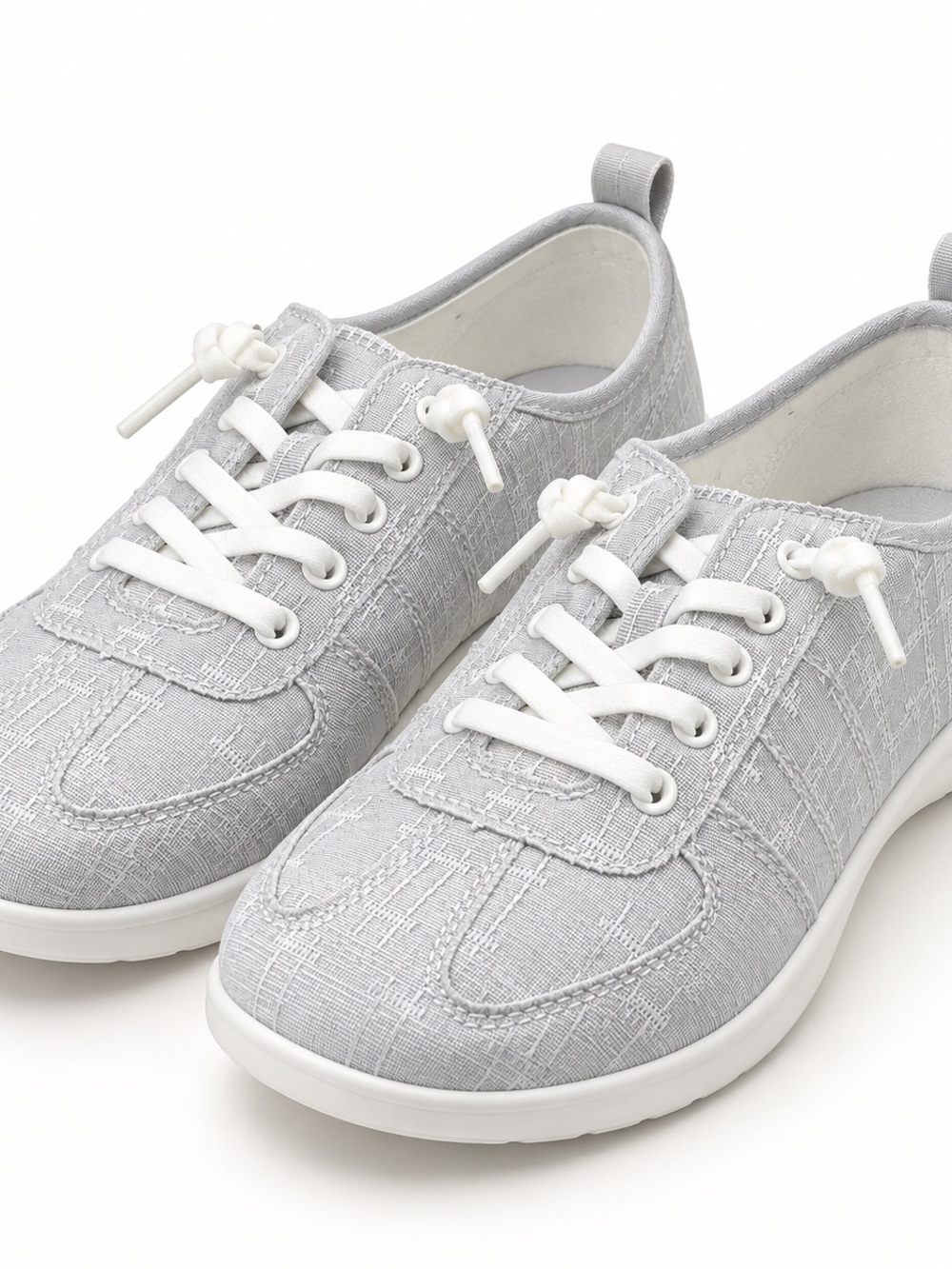 STQ Women’s Light Gray Lace-Up Sneakers Size 6.5